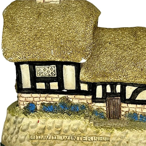 David Winter Blossom Cottage May British Traditions Retired Hand-Painted 1989 - Picture 8 of 10